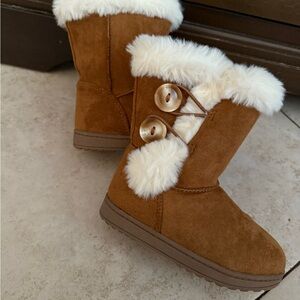 Cozy Tan Boots with Faux Fur and Buttons